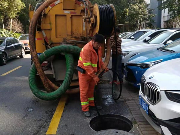 良庆排污管道清淤