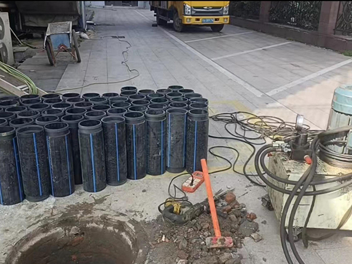 良庆PE置换管厂家 DN315置换管 非开挖管短管置换